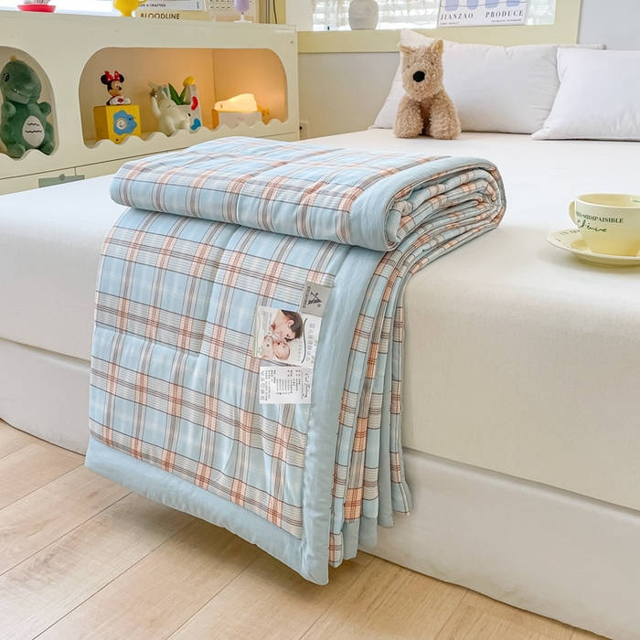 91家纺网 家纺一手货源 找家纺 帕拉美拉 2026新款A类印花冰凉丝凉感丝手包大宽边夏被 蓝橙格