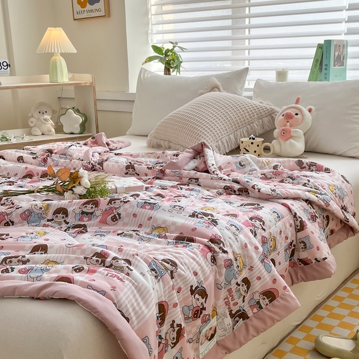 91家纺网 家纺一手货源 找家纺 帕拉美拉 2026新款A类印花冰凉丝凉感丝手包大宽边夏被 不二女孩