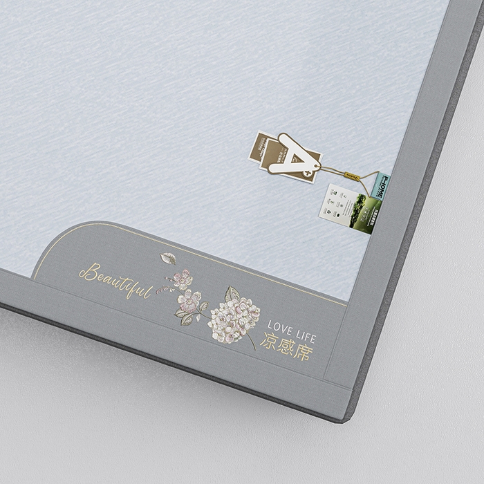 91家纺网 家纺一手货源 找家纺 小牛席业 2026新款双PE高凉感-小斜纹美丽绣球冰丝席席子凉席 蓝色