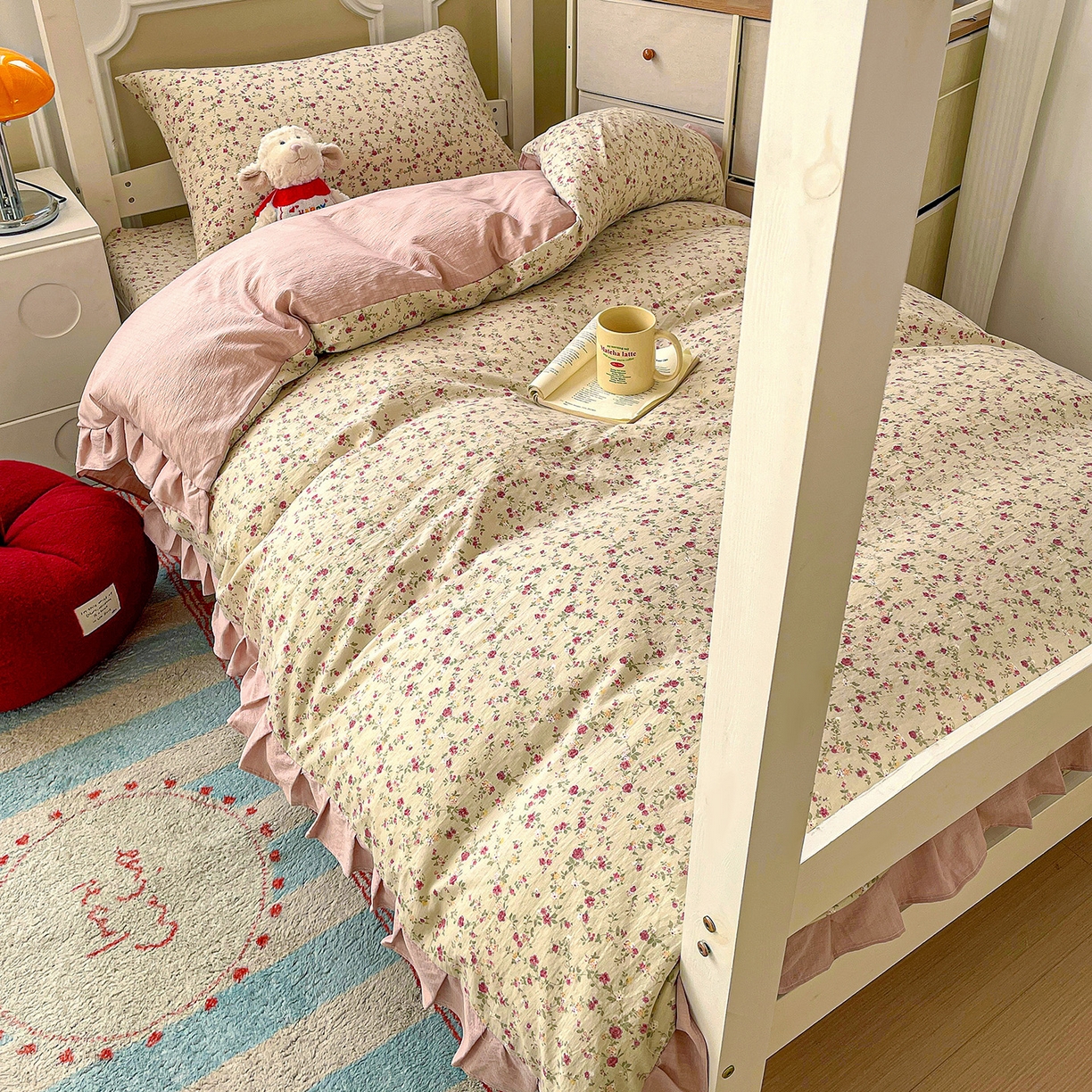 91家纺网 家纺一手货源 找家纺 纽缦家纺 2026新款云感提花双层纱学生床韩版床单床笠三四件套 见花则喜