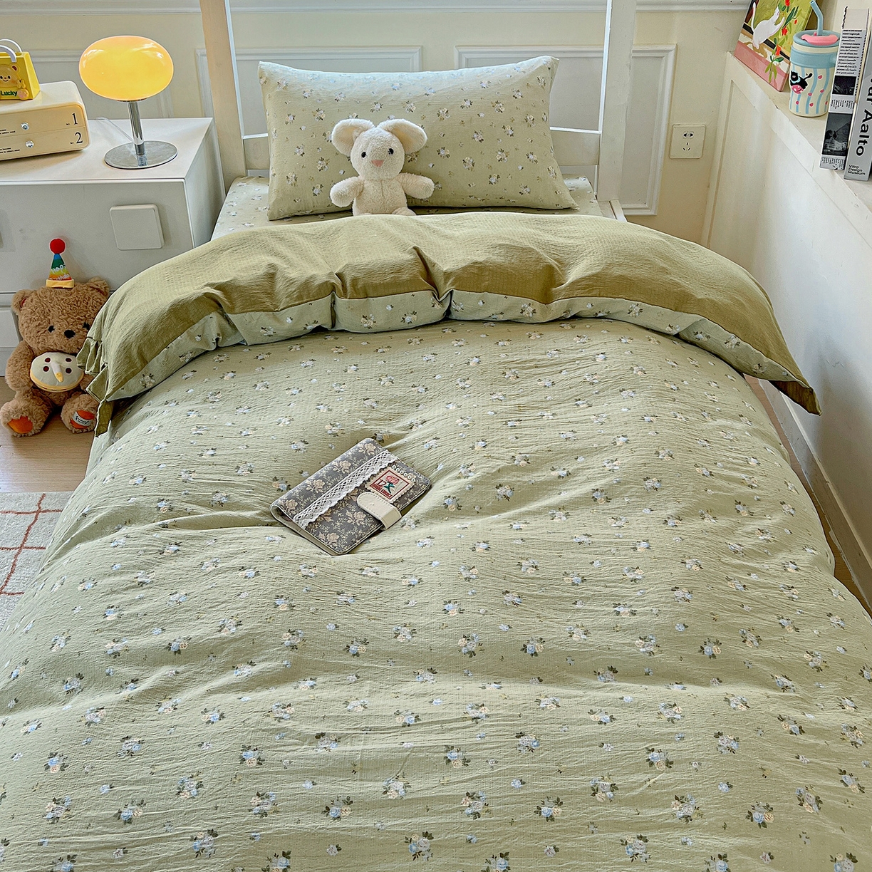 91家纺网 家纺一手货源 找家纺 纽缦家纺 2026新款云感提花双层纱学生床韩版床单床笠三四件套 落日暮年绿