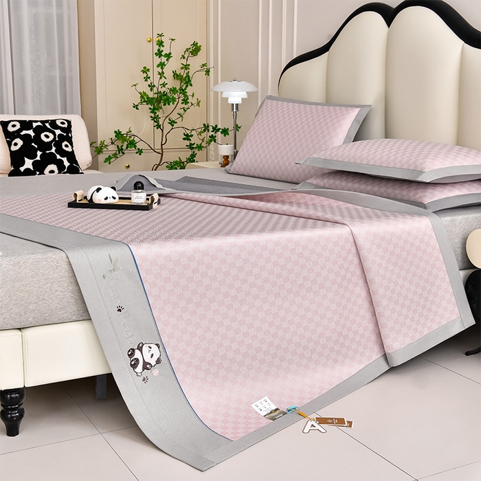 91家纺网 家纺一手货源 找家纺 小牛席业 2026新款亲肤舒适棋盘格-熊猫冰丝席席子凉席 棋盘格-熊猫冰丝席-粉色