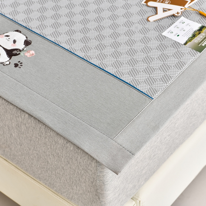 91家纺网 家纺一手货源 找家纺 小牛席业 2026新款亲肤舒适棋盘格-熊猫冰丝席席子凉席 棋盘格-熊猫冰丝席-灰色