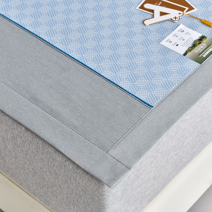 91家纺网 家纺一手货源 找家纺 小牛席业 2026新款亲肤舒适棋盘格-熊猫冰丝席席子凉席 棋盘格-熊猫冰丝席-浅蓝