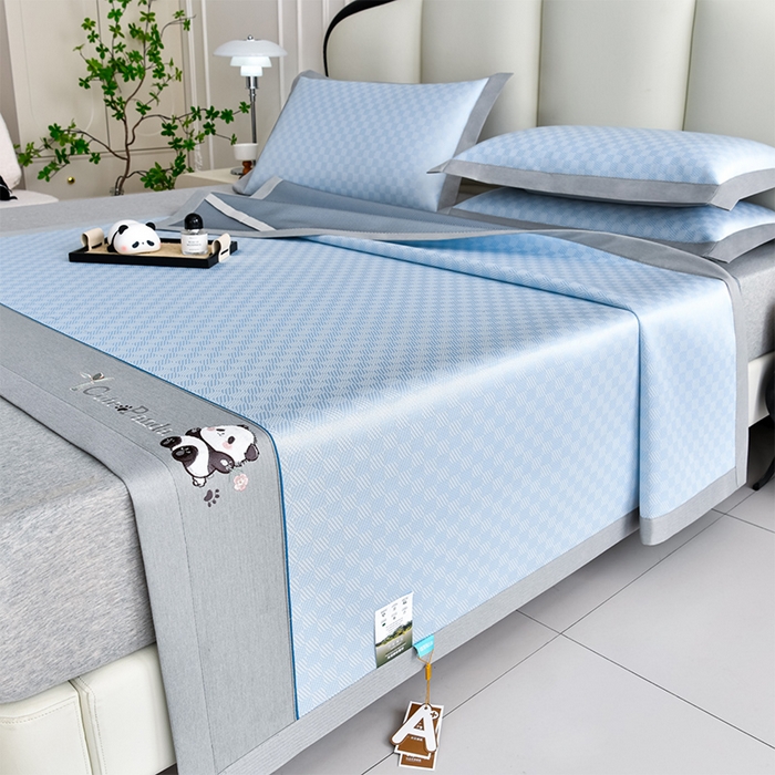 91家纺网 家纺一手货源 找家纺 小牛席业 2026新款亲肤舒适棋盘格-熊猫冰丝席席子凉席 棋盘格-熊猫冰丝席-浅蓝