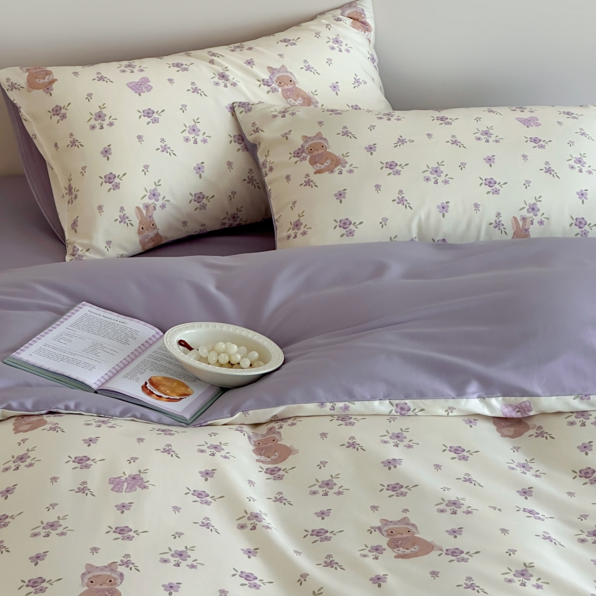 91家纺网 家纺一手货源 找家纺 桃喜 2026春夏新款ins风60支长绒棉纯棉四件套 （会员-5）严格控价 券后不低于159/179 鸢尾花兔兔