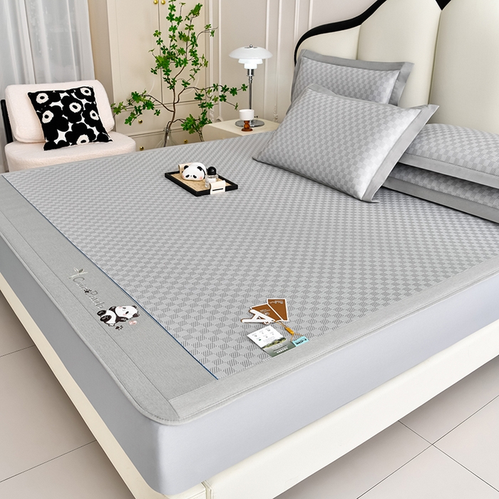 91家纺网 家纺一手货源 找家纺 小牛席业 2026新款棋盘格-熊猫凉感冰丝席凉席席子系列（床笠款） 灰色
