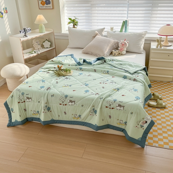 91家纺网 家纺一手货源 找家纺 帕拉美拉 2026新款A类印花冰凉丝凉感丝手包大宽边夏被 可爱奶狗