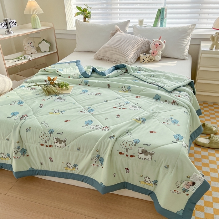 91家纺网 家纺一手货源 找家纺 帕拉美拉 2026新款A类印花冰凉丝凉感丝手包大宽边夏被 可爱奶狗