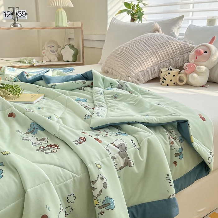 91家纺网 家纺一手货源 找家纺 帕拉美拉 2026新款A类印花冰凉丝凉感丝手包大宽边夏被 可爱奶狗