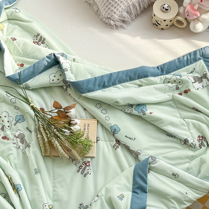 91家纺网 家纺一手货源 找家纺 帕拉美拉 2026新款A类印花冰凉丝凉感丝手包大宽边夏被 可爱奶狗