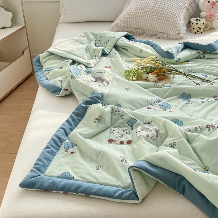 91家纺网 家纺一手货源 找家纺 帕拉美拉 2026新款A类印花冰凉丝凉感丝手包大宽边夏被 可爱奶狗