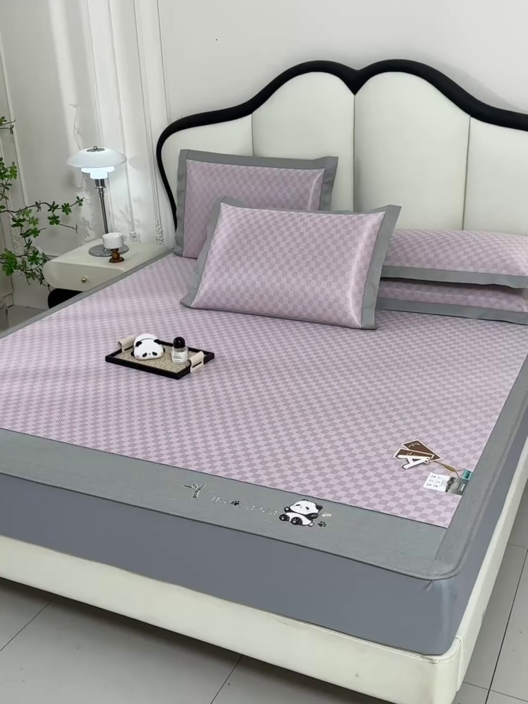 91家纺网 家纺一手货源 找家纺 小牛席业 2026新款棋盘格-熊猫凉感冰丝席凉席席子系列（床笠款） 粉色