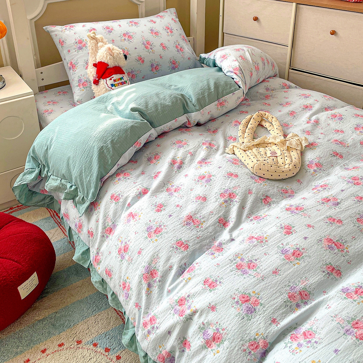 91家纺网 家纺一手货源 找家纺 纽缦家纺 2026新款云感提花双层纱学生床韩版床单床笠三四件套 清风与雾蓝