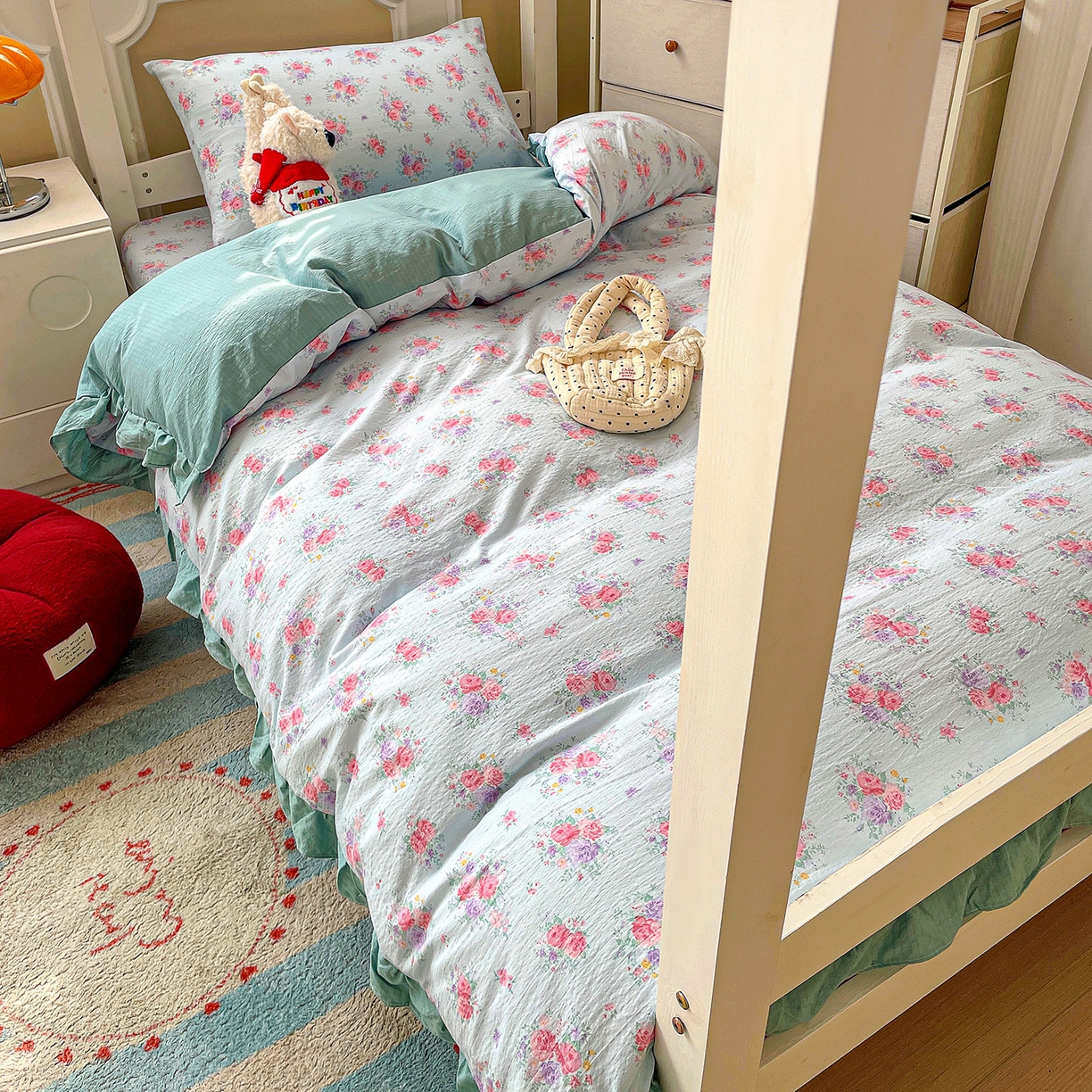 91家纺网 家纺一手货源 找家纺 纽缦家纺 2026新款云感提花双层纱学生床韩版床单床笠三四件套 清风与雾蓝