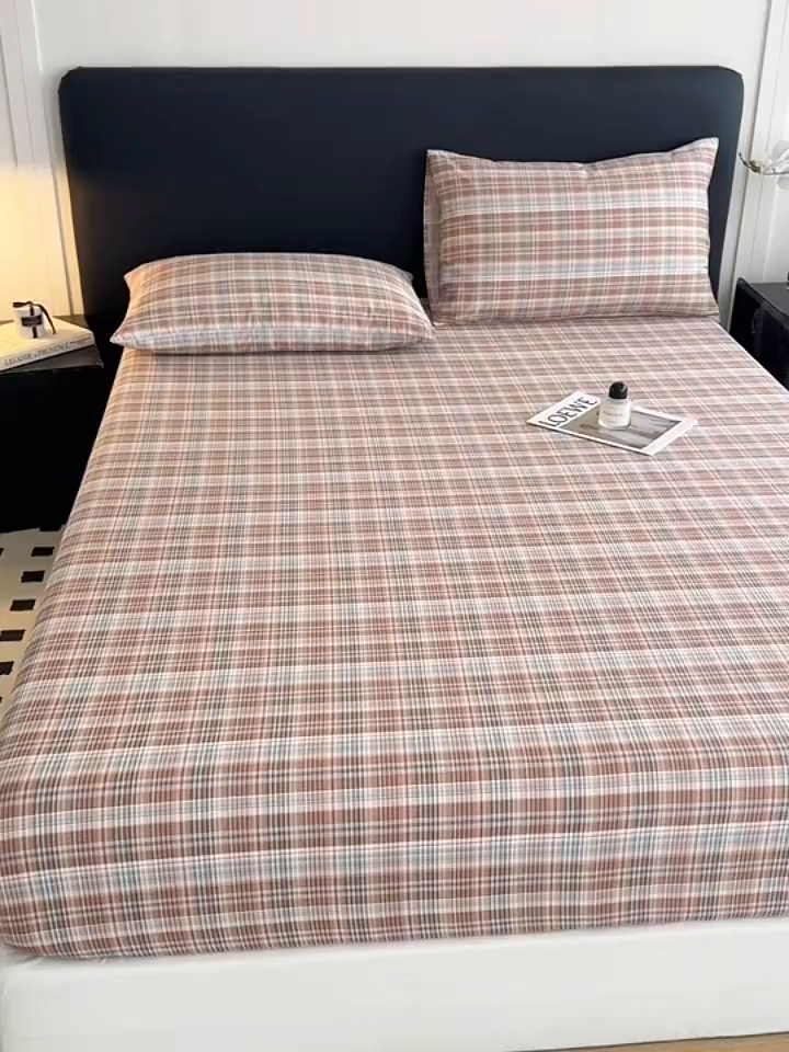 91家纺网 家纺一手货源 找家纺 简宜家居（朝初家纺） 2026新款40支13070全棉简约格子系列A版床笠 赤茶格