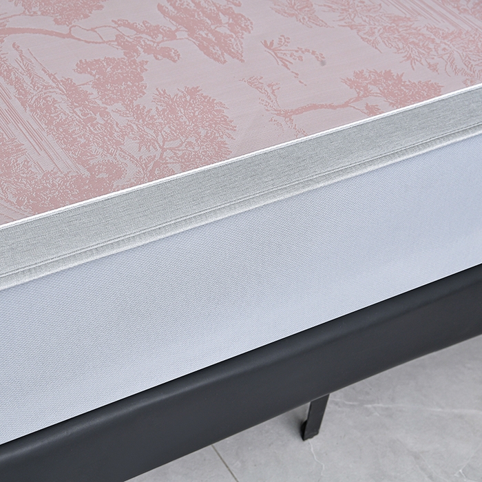 91家纺网 家纺一手货源 找家纺 小牛席业 2026新款【实拍风格】双PE高凉感-托斯卡纳凉感大提花冰丝席席子凉席-床笠款 粉色