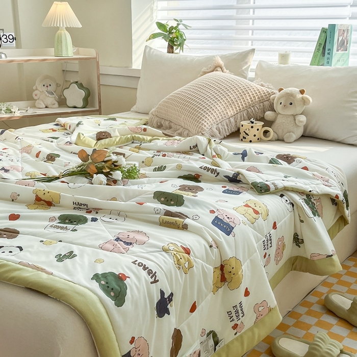 91家纺网 家纺一手货源 找家纺 帕拉美拉 2026新款A类印花冰凉丝凉感丝手包大宽边夏被 萌宠相聚