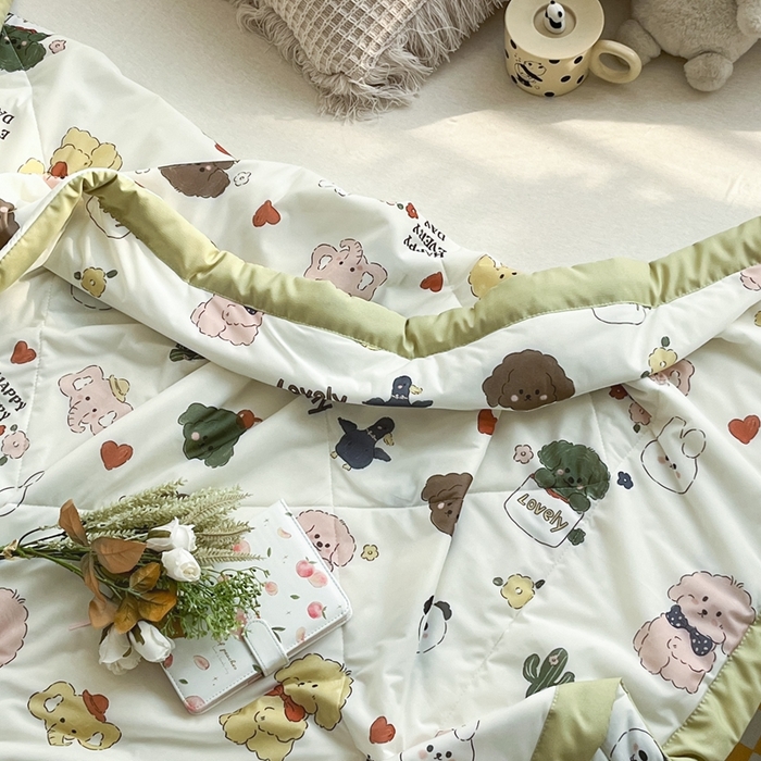 91家纺网 家纺一手货源 找家纺 帕拉美拉 2026新款A类印花冰凉丝凉感丝手包大宽边夏被 萌宠相聚