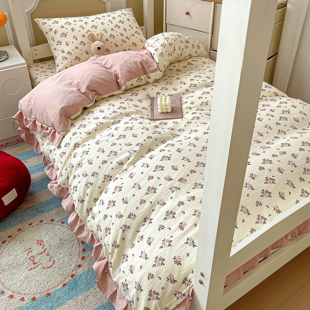 91家纺网 家纺一手货源 找家纺 纽缦家纺 2026新款云感提花双层纱学生床韩版床单床笠三四件套 苏瑾