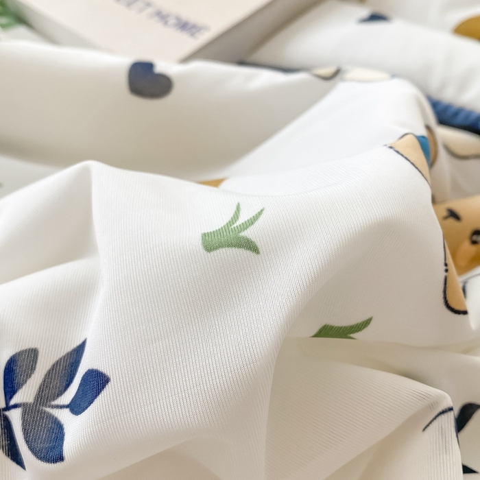 91家纺网 家纺一手货源 找家纺 帕拉美拉 2026新款A类印花冰凉丝凉感丝手包大宽边夏被 熊熊聚会