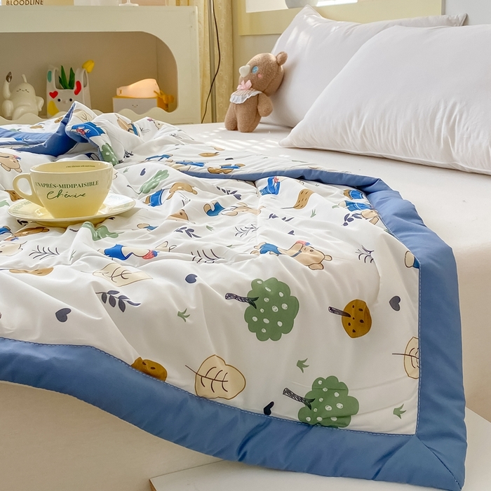 91家纺网 家纺一手货源 找家纺 帕拉美拉 2026新款A类印花冰凉丝凉感丝手包大宽边夏被 熊熊聚会