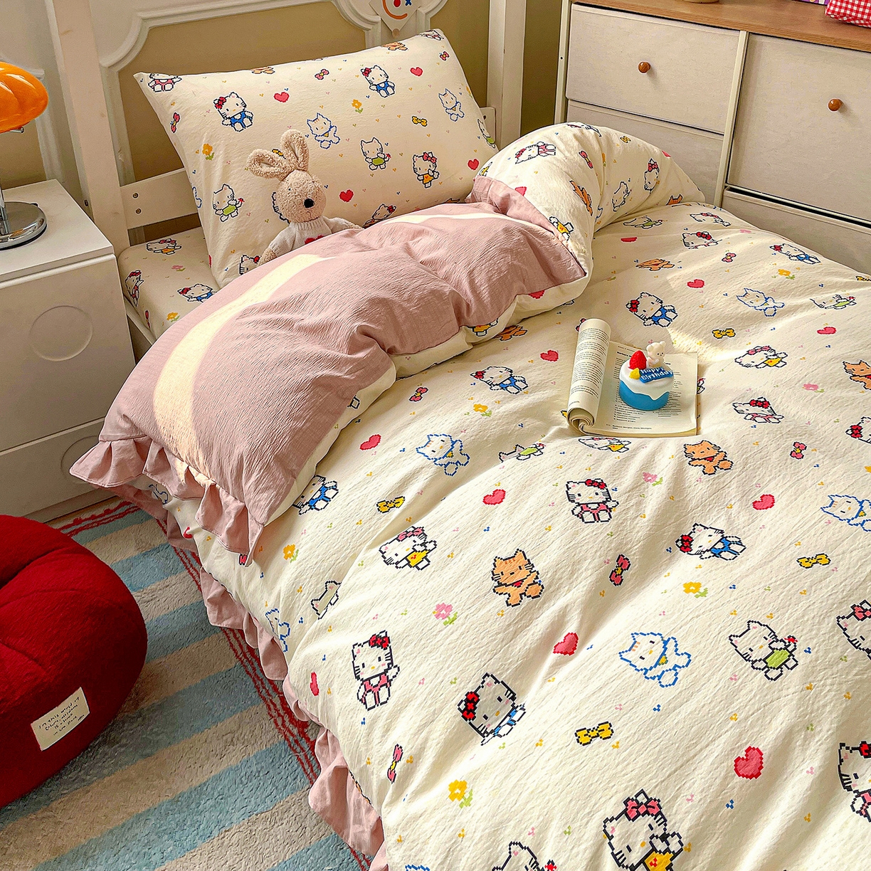 91家纺网 家纺一手货源 找家纺 纽缦家纺 2026新款云感提花双层纱学生床韩版床单床笠三四件套 像素小猫