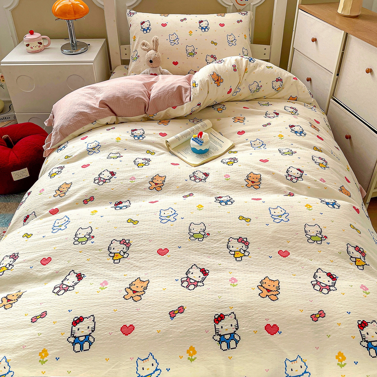 91家纺网 家纺一手货源 找家纺 纽缦家纺 2026新款云感提花双层纱学生床韩版床单床笠三四件套 像素小猫