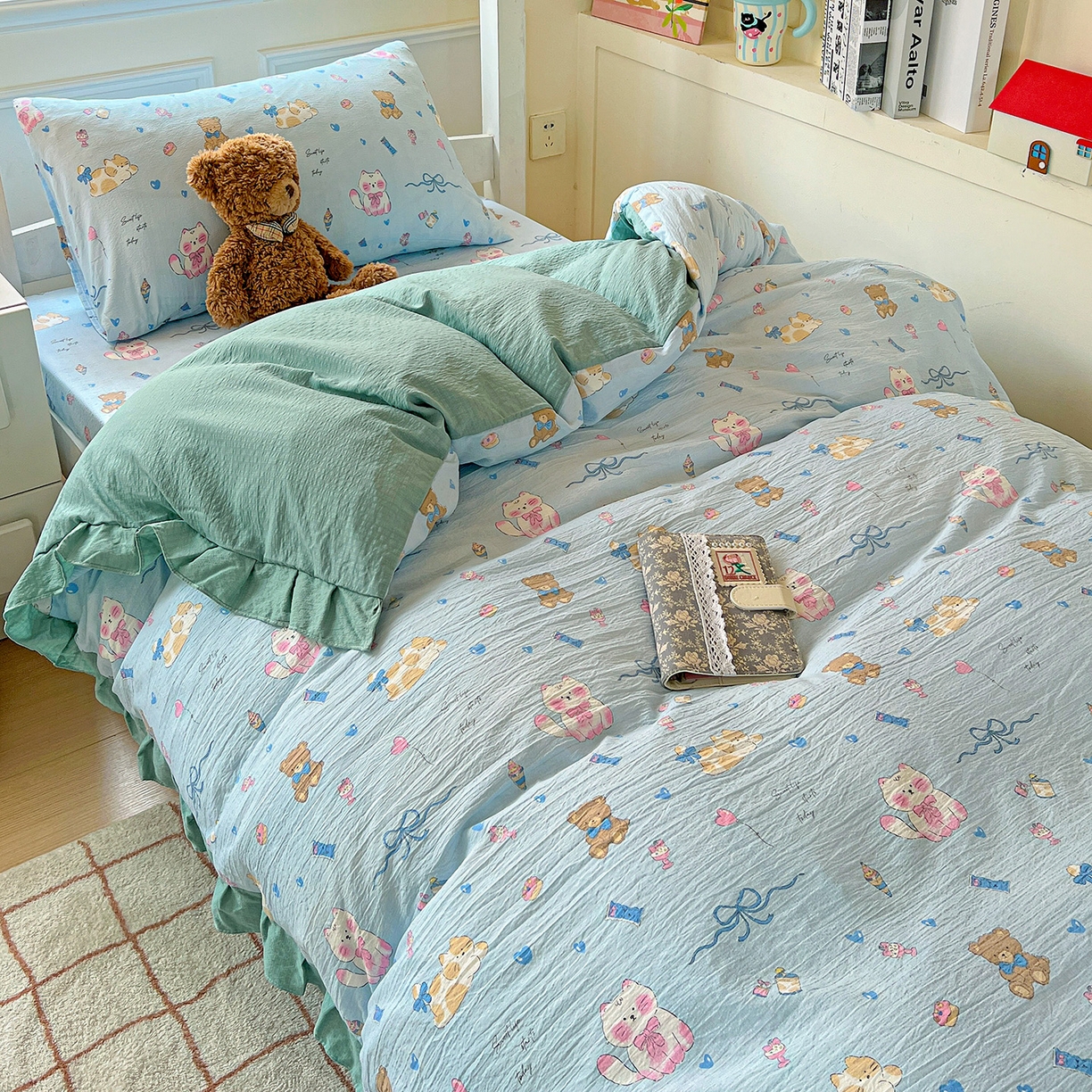 91家纺网 家纺一手货源 找家纺 纽缦家纺 2026新款云感提花双层纱学生床韩版床单床笠三四件套 小猫时光蓝