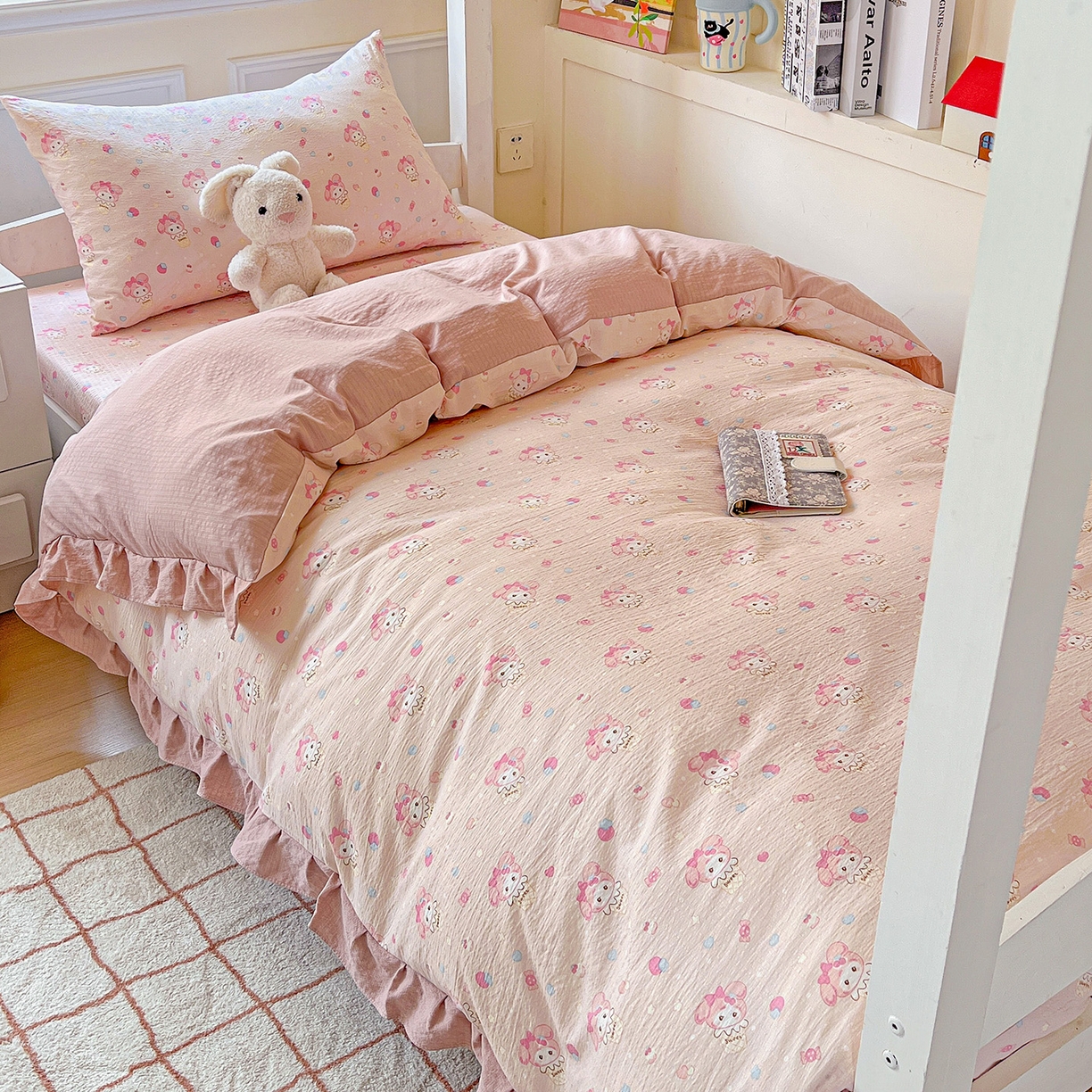 91家纺网 家纺一手货源 找家纺 纽缦家纺 2026新款云感提花双层纱学生床韩版床单床笠三四件套 小鸥鸥