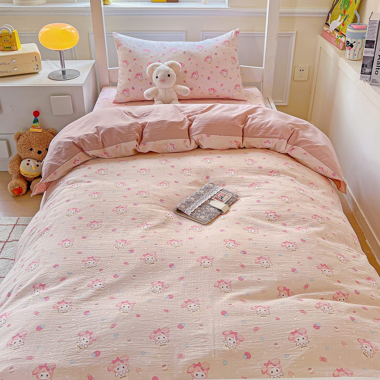 91家纺网 家纺一手货源 找家纺 纽缦家纺 2026新款云感提花双层纱学生床韩版床单床笠三四件套 小鸥鸥