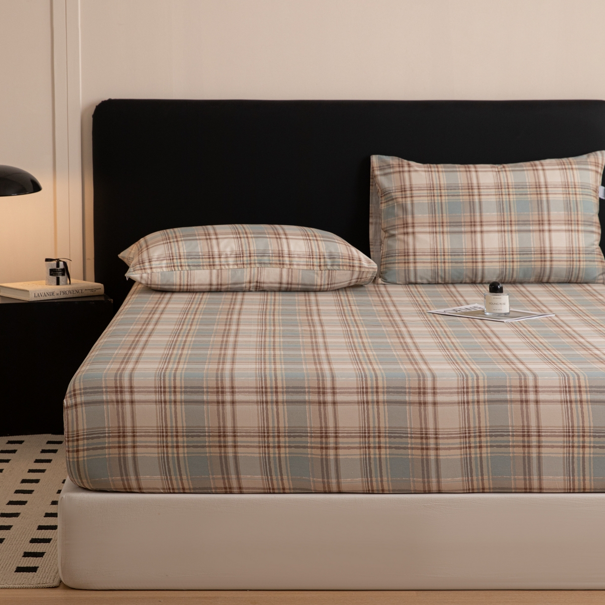 91家纺网 家纺一手货源 找家纺 简宜家居（朝初家纺） 2026新款40支13070全棉简约格子系列A版床笠 英伦-蓝咖