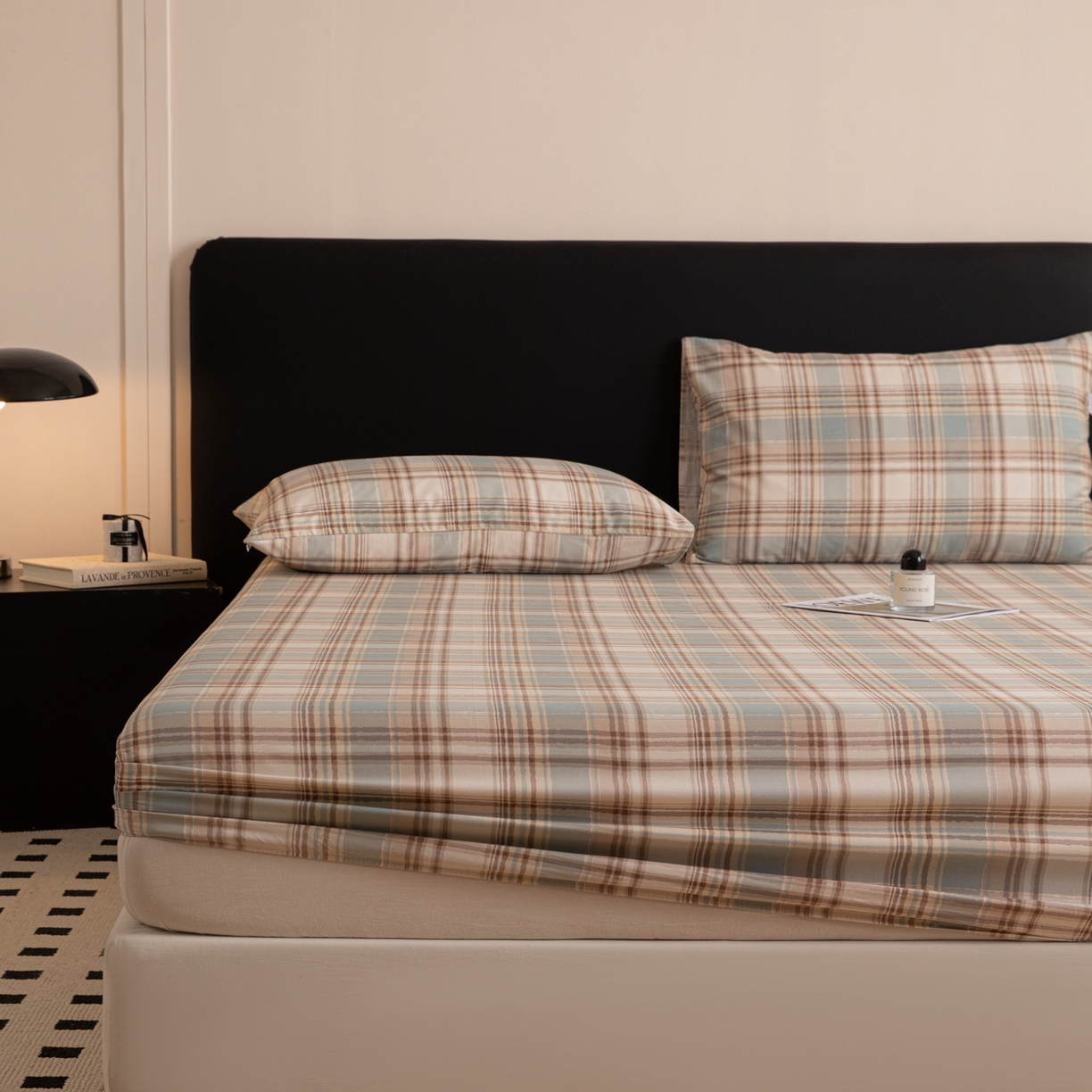 91家纺网 家纺一手货源 找家纺 简宜家居（朝初家纺） 2026新款40支13070全棉简约格子系列A版床笠 英伦-蓝咖