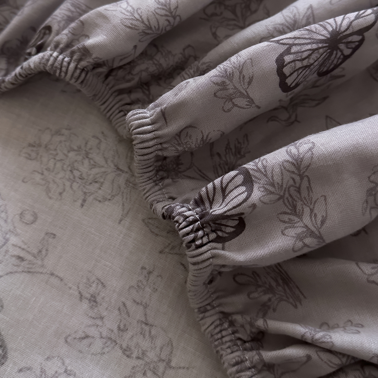 91家纺网 家纺一手货源 找家纺 DoDo 兜兜 2026新款全棉纯棉复古双层纱单品床笠系列（可定做尺寸） 墨蝶