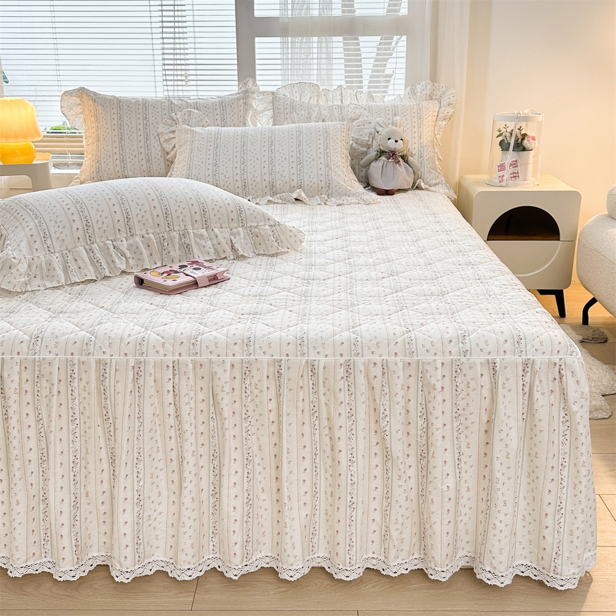 91家纺网 家纺一手货源 找家纺 （总）忘忧草 2026春夏新款全棉纯棉夹棉印花床裙床裙单件