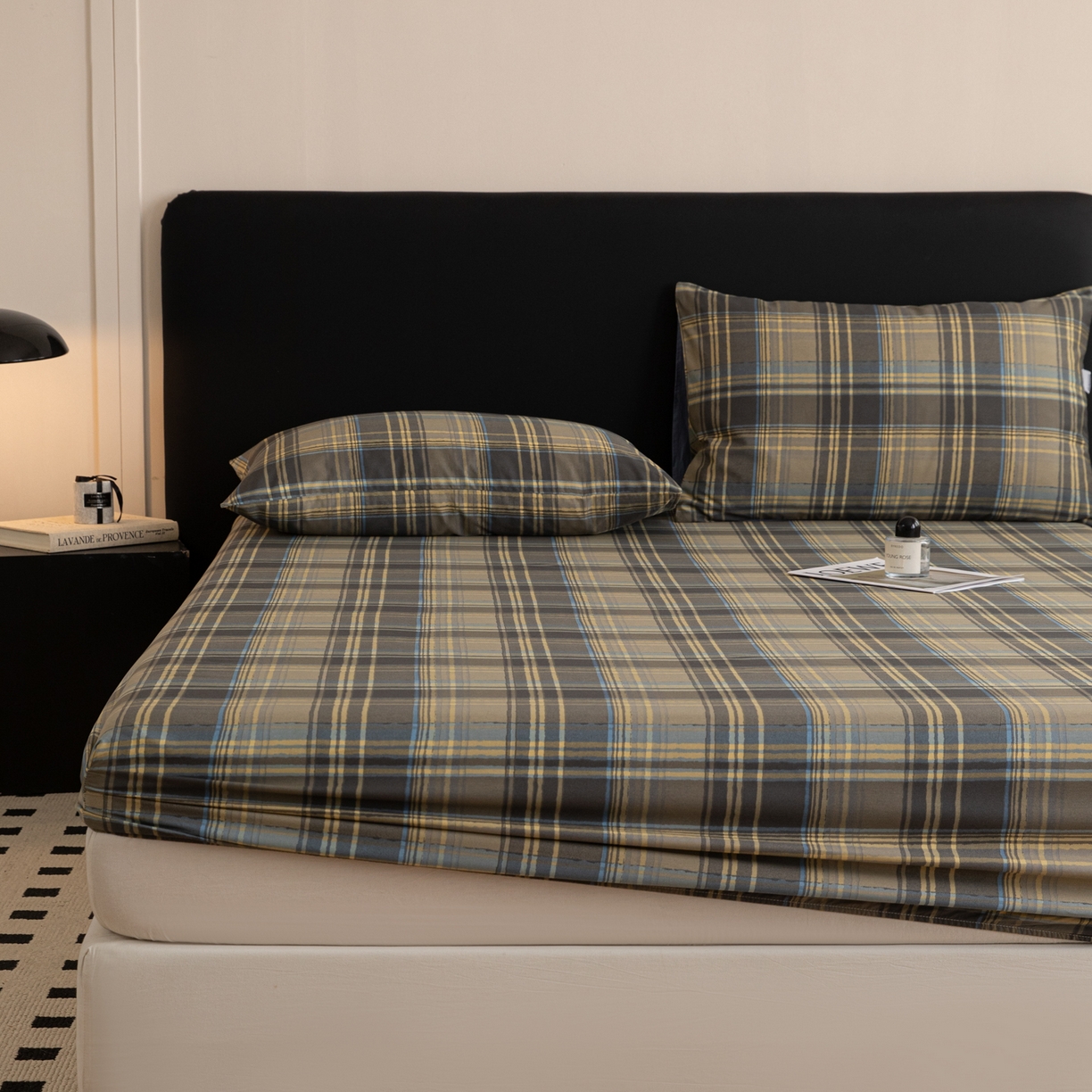 91家纺网 家纺一手货源 找家纺 简宜家居（朝初家纺） 2026新款40支13070全棉简约格子系列A版床笠 英伦-青澜