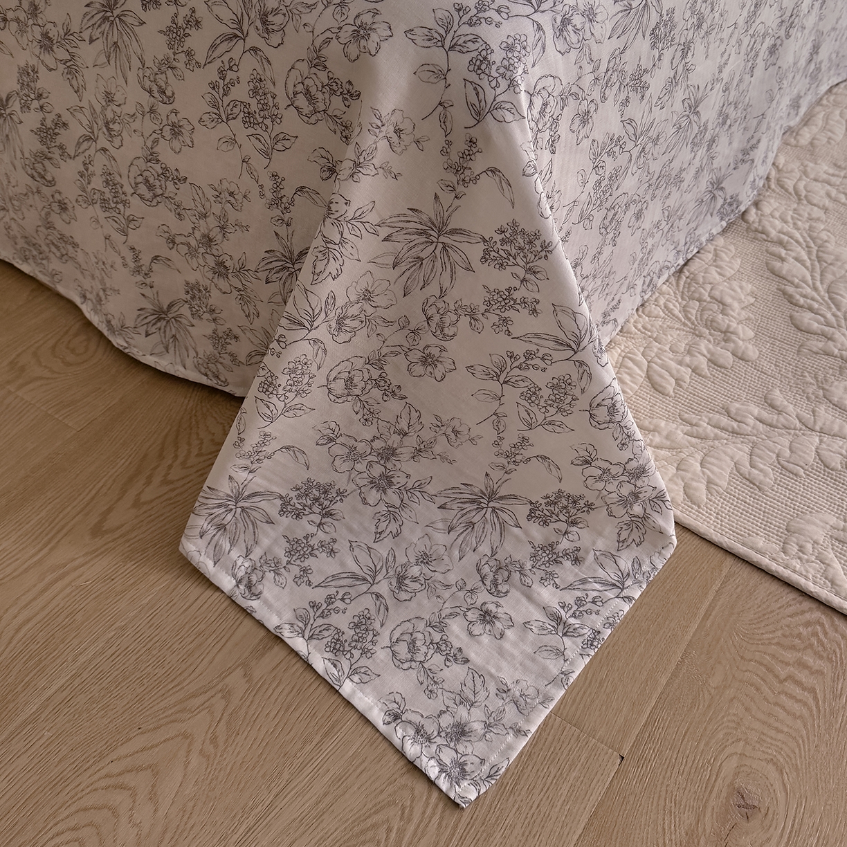 91家纺网 家纺一手货源 找家纺 DoDo 兜兜 2026新款全棉纯棉复古双层纱单品床单系列（可定做尺寸） 睡花间