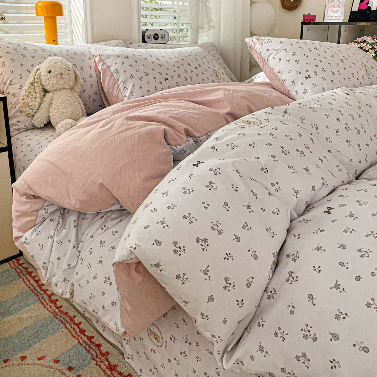 91家纺网 家纺一手货源 找家纺 纽缦家纺 2026新款A类105g仿棉四件套古法水洗棉四件套 恋空灰