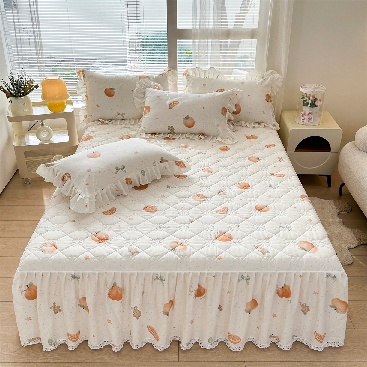 91家纺网 家纺一手货源 找家纺 忘忧草 2026春夏新款全棉纯棉夹棉印花床裙床裙单件 甜桔小兔