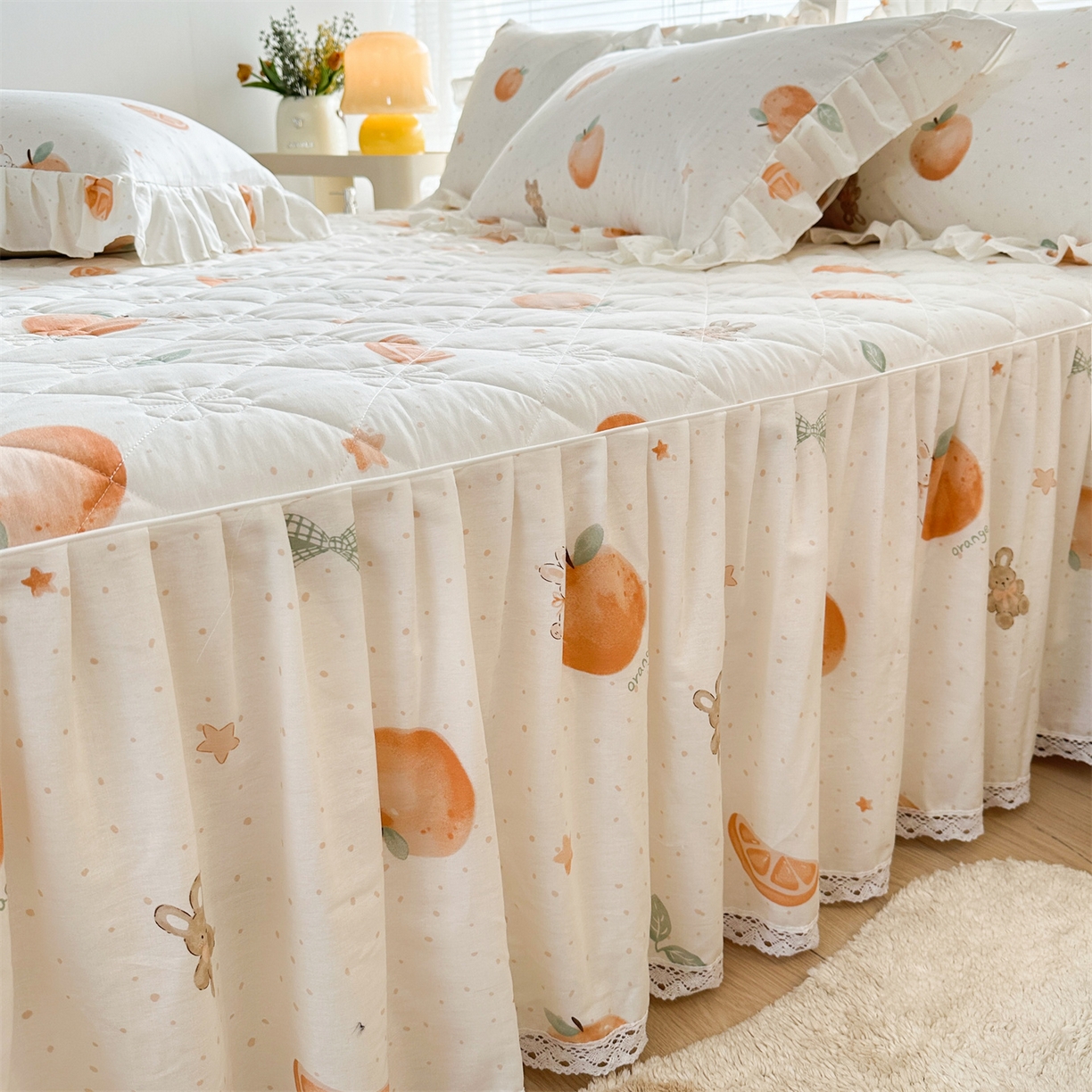 91家纺网 家纺一手货源 找家纺 忘忧草 2026春夏新款全棉纯棉夹棉印花床裙床裙单件 甜桔小兔