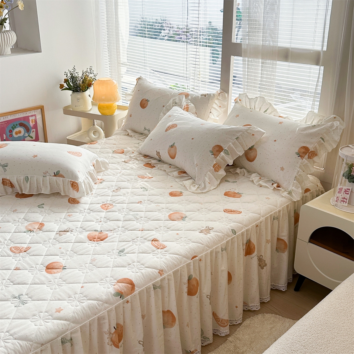 91家纺网 家纺一手货源 找家纺 忘忧草 2026春夏新款全棉纯棉夹棉印花床裙床裙单件 甜桔小兔