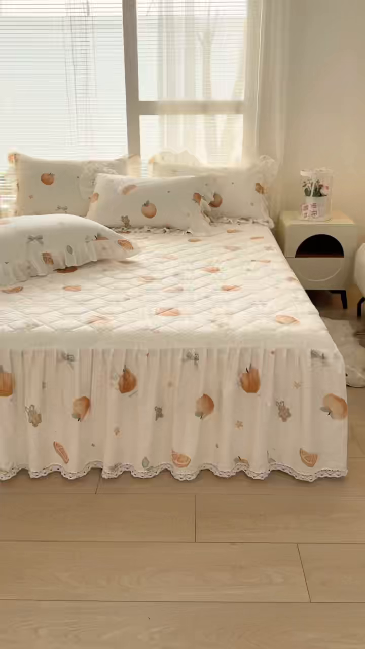 91家纺网 家纺一手货源 找家纺 忘忧草 2026春夏新款全棉纯棉夹棉印花床裙床裙单件 甜桔小兔