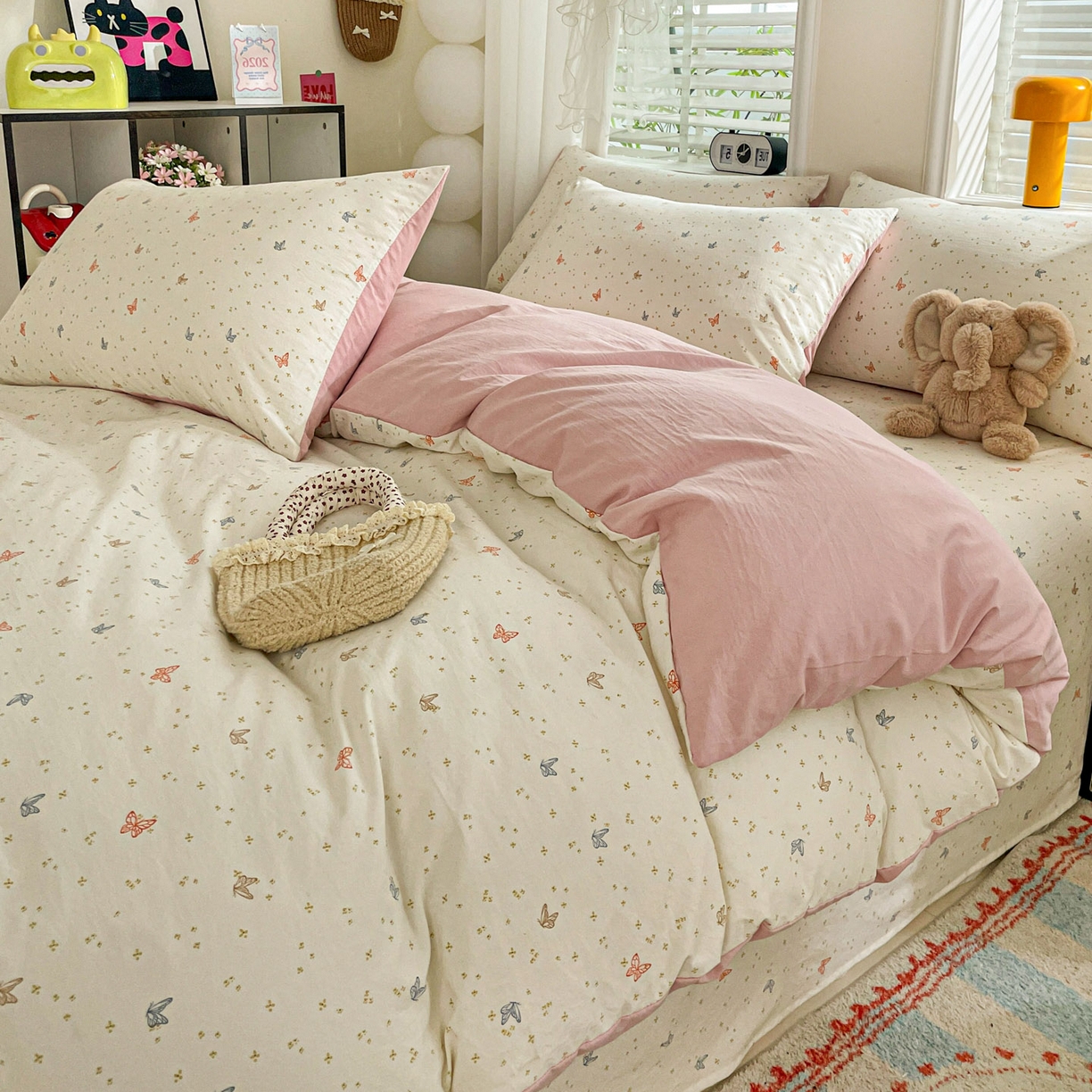 91家纺网 家纺一手货源 找家纺 纽缦家纺 2026新款A类105g仿棉四件套古法水洗棉四件套 彩蝶红