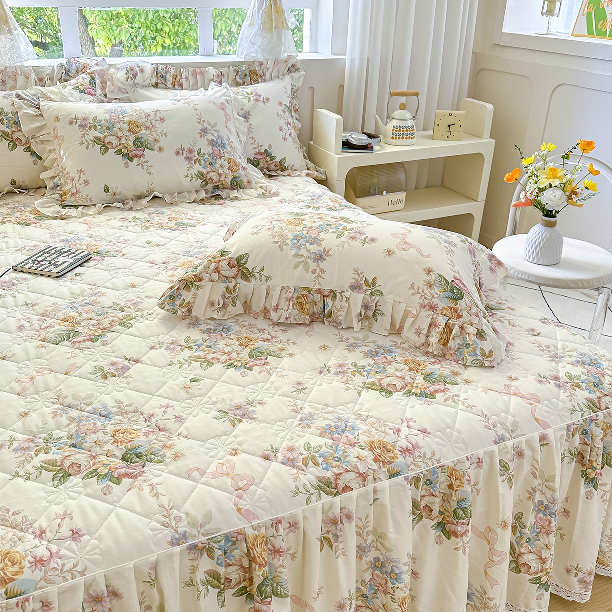 91家纺网 家纺一手货源 找家纺 忘忧草 2026春夏新款全棉纯棉夹棉印花床裙床裙单件 花颜悦色