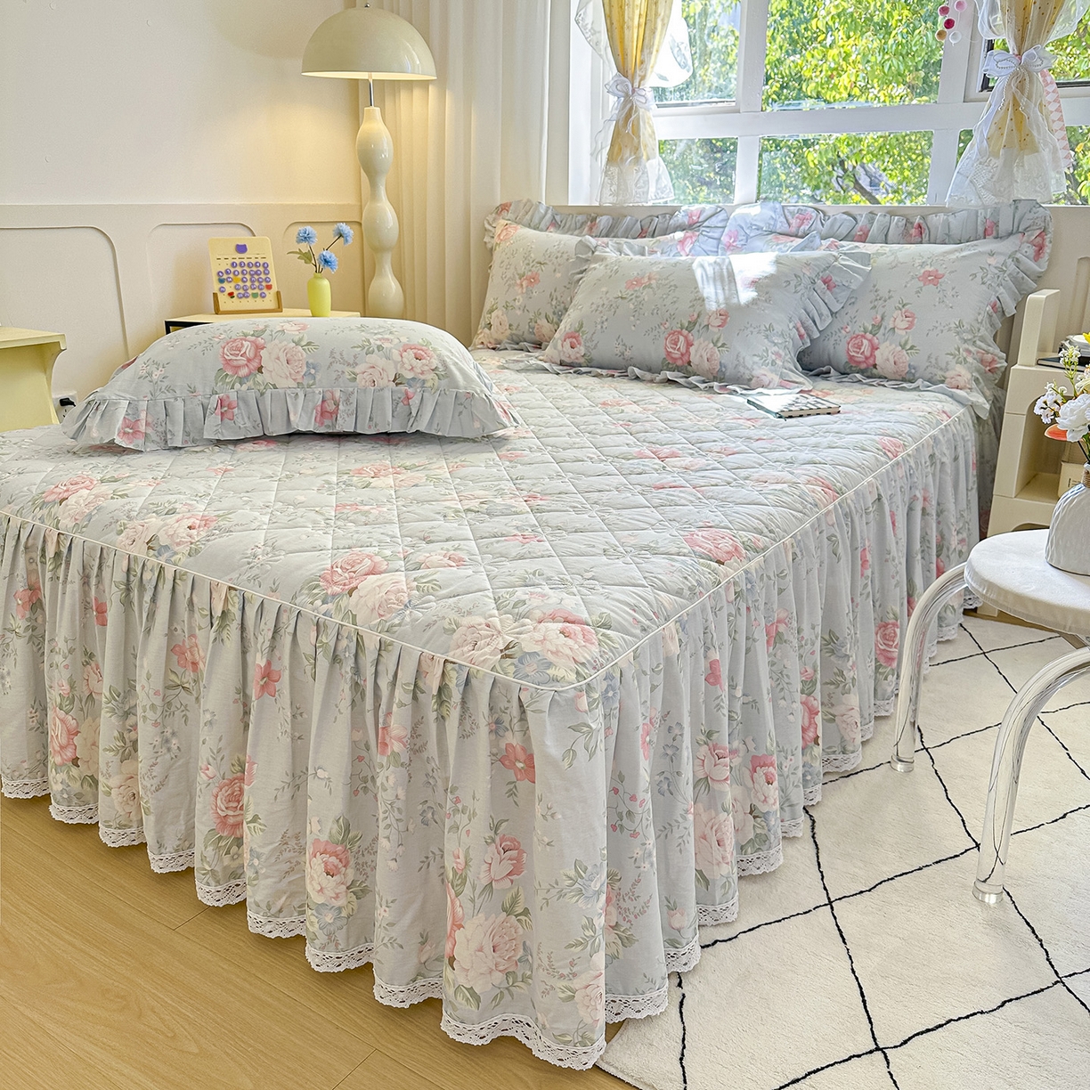 91家纺网 家纺一手货源 找家纺 忘忧草 2026春夏新款全棉纯棉夹棉印花床裙床裙单件 华庭庄园-蓝