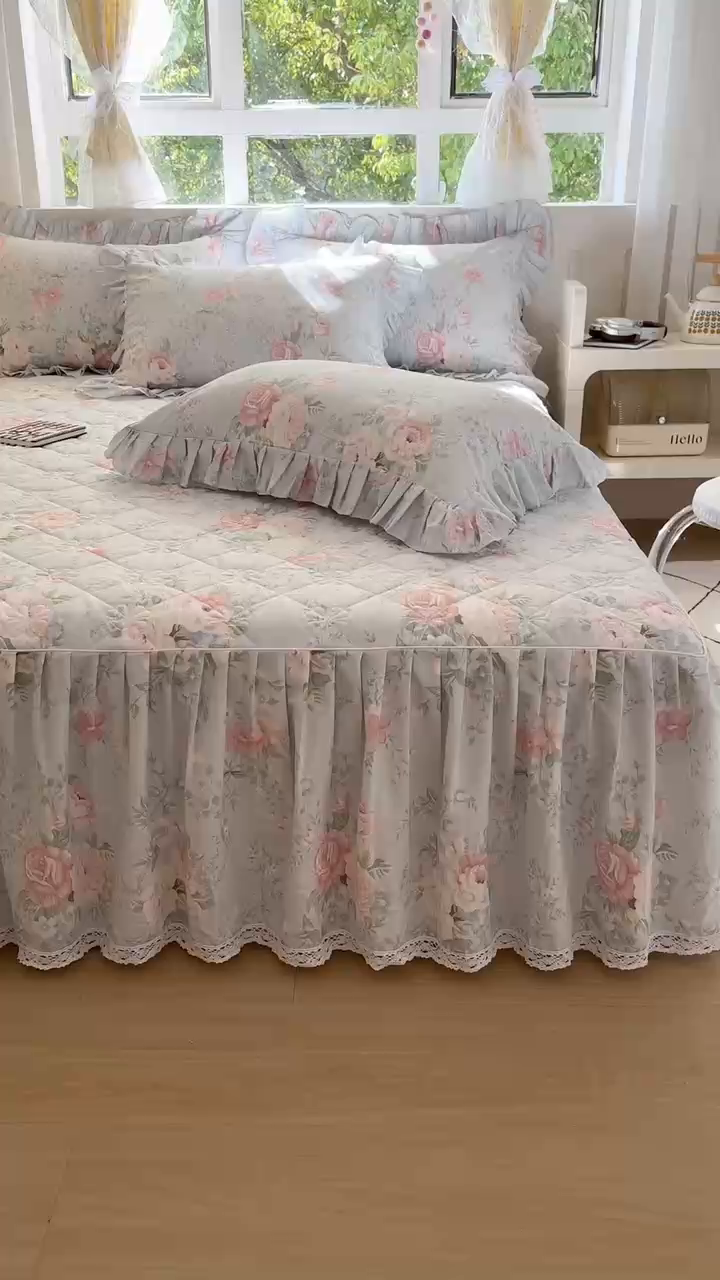 91家纺网 家纺一手货源 找家纺 忘忧草 2026春夏新款全棉纯棉夹棉印花床裙床裙单件 华庭庄园-蓝