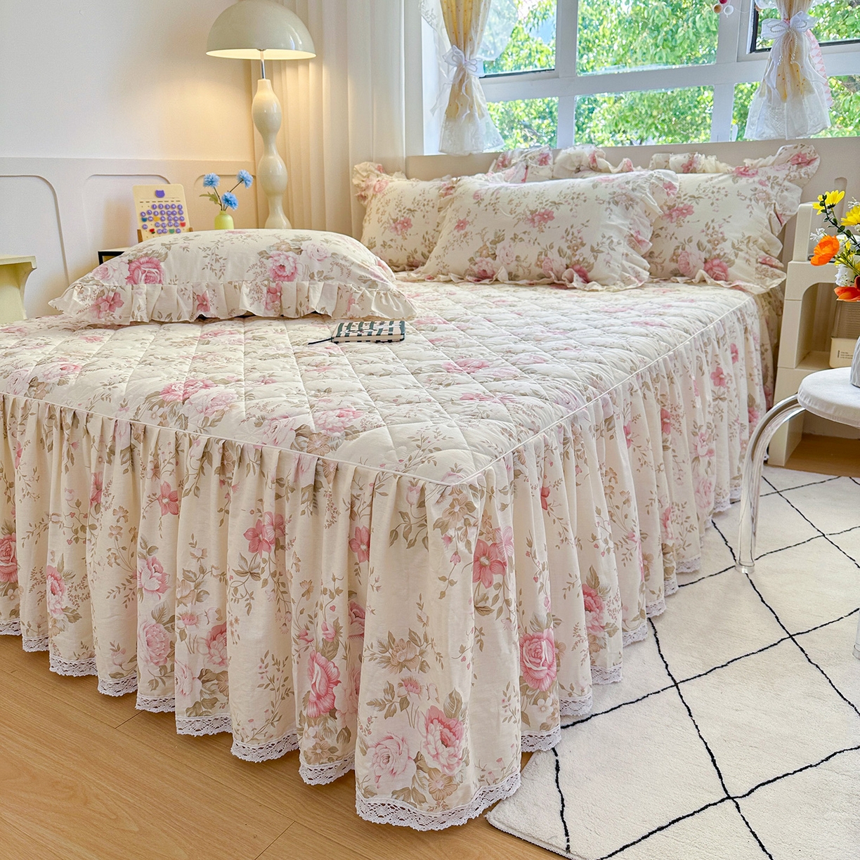 91家纺网 家纺一手货源 找家纺 忘忧草 2026春夏新款全棉纯棉夹棉印花床裙床裙单件 华庭庄园-米