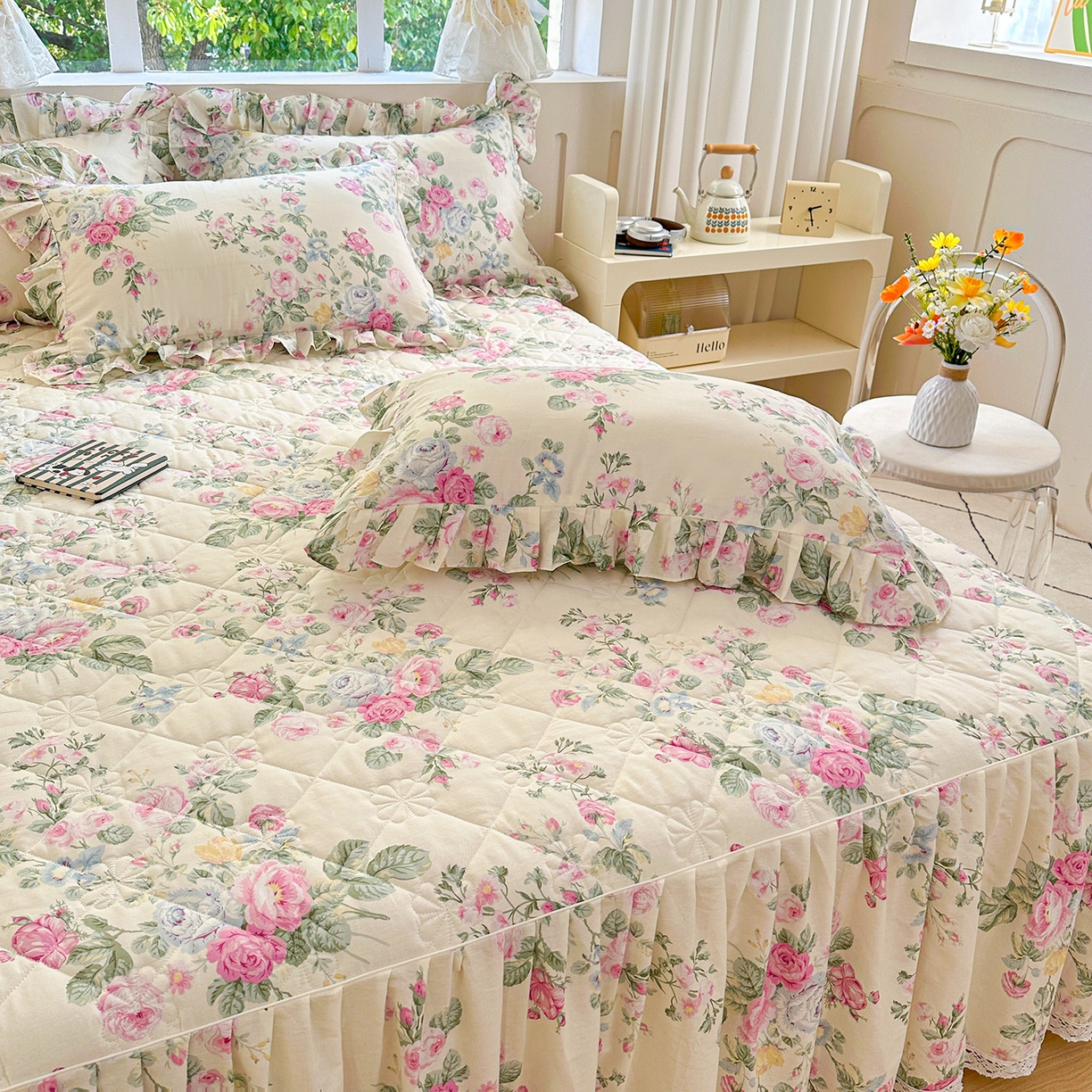 91家纺网 家纺一手货源 找家纺 忘忧草 2026春夏新款全棉纯棉夹棉印花床裙床裙单件 可妮露