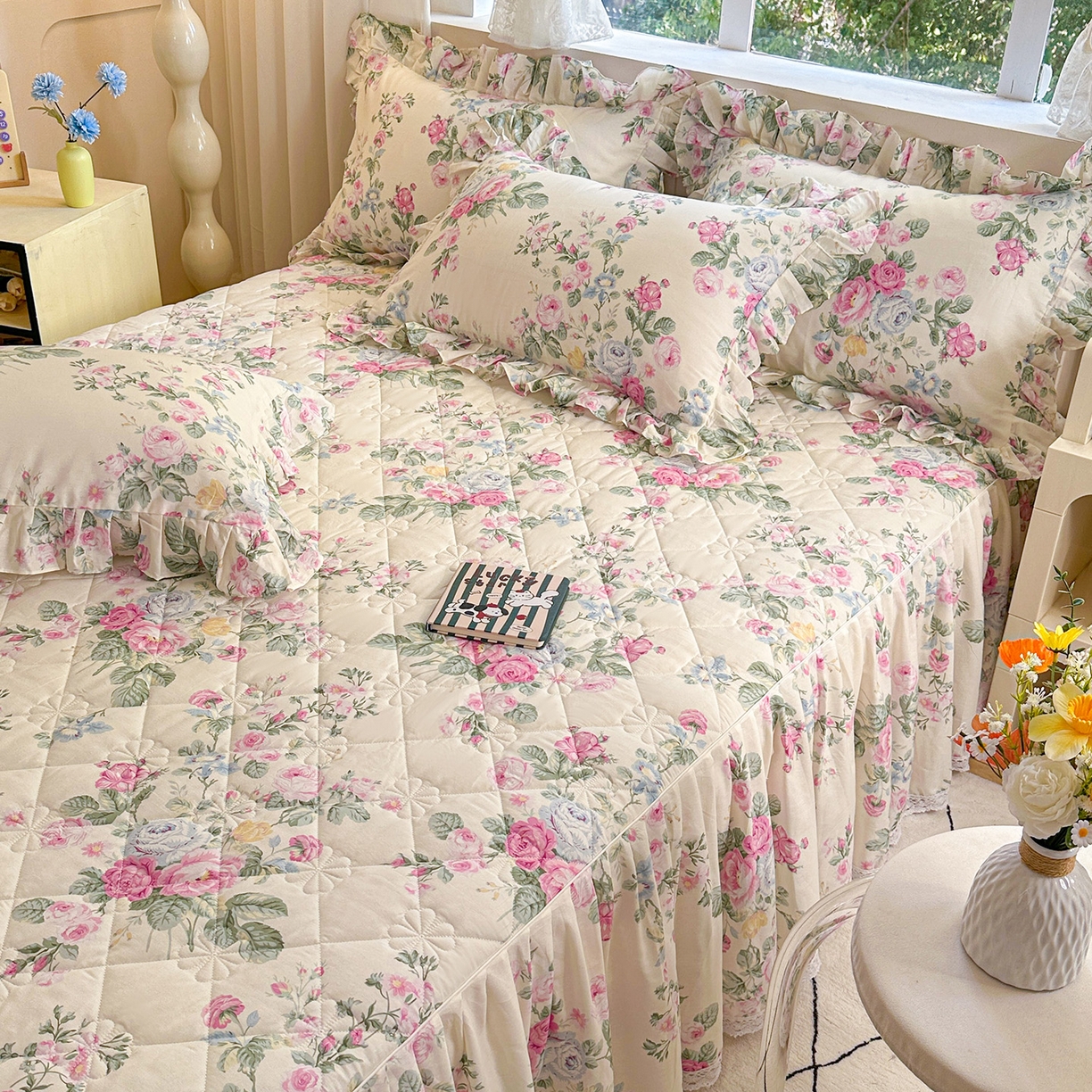 91家纺网 家纺一手货源 找家纺 忘忧草 2026春夏新款全棉纯棉夹棉印花床裙床裙单件 可妮露