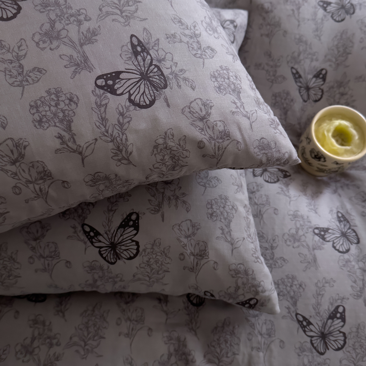 91家纺网 家纺一手货源 找家纺 DoDo 兜兜 2026新款全棉纯棉复古双层纱单品枕套系列（可定做尺寸） 墨蝶